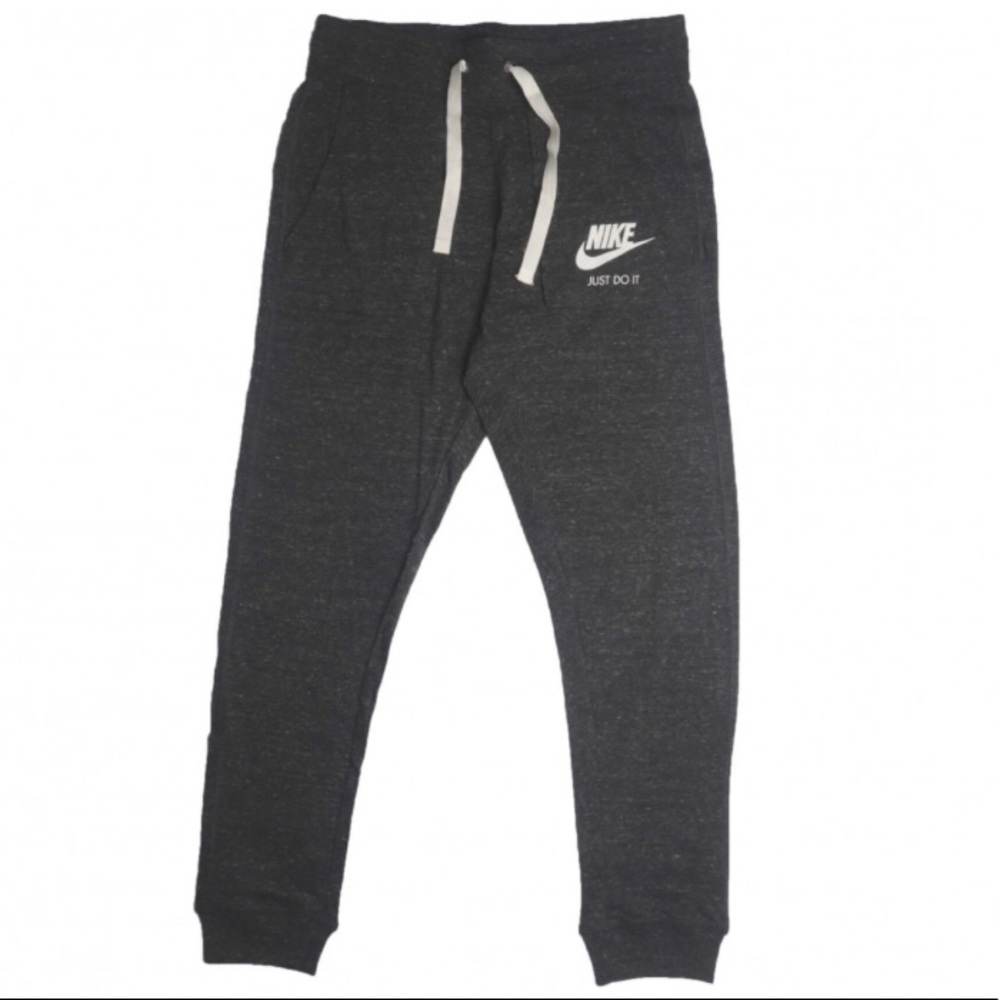 Nike Sportswear Gym Vintage Capri’s Medium New